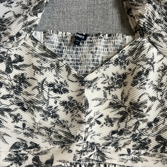 Express Cropped blouse - Picture 2 of 5